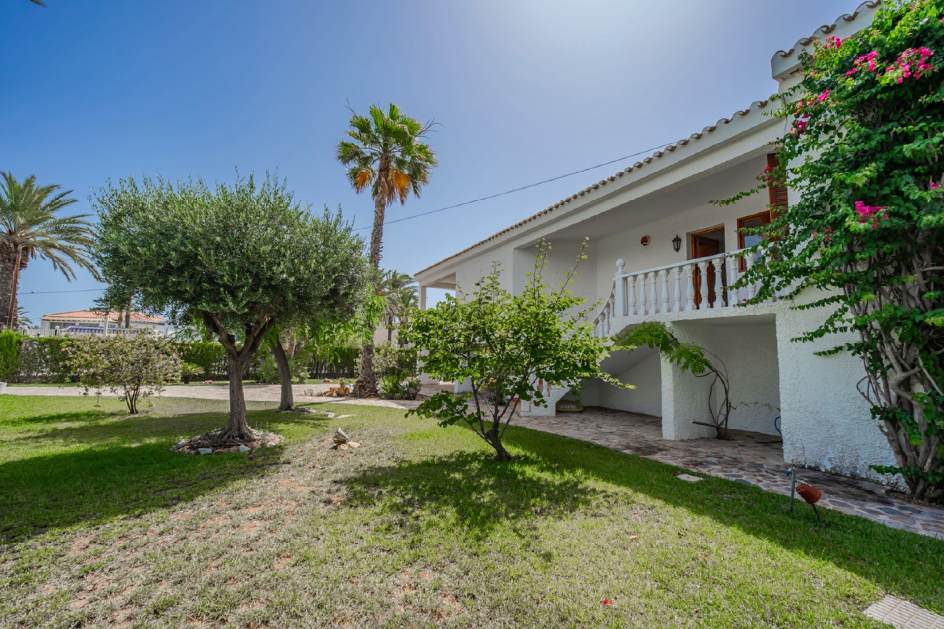 Resale - Detached Villa - Cabo Roig