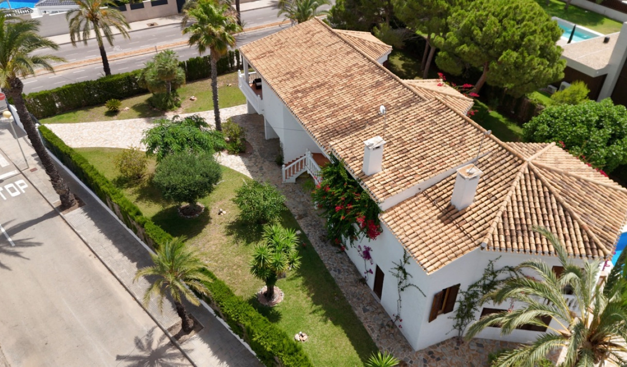 Resale - Detached Villa - Cabo Roig