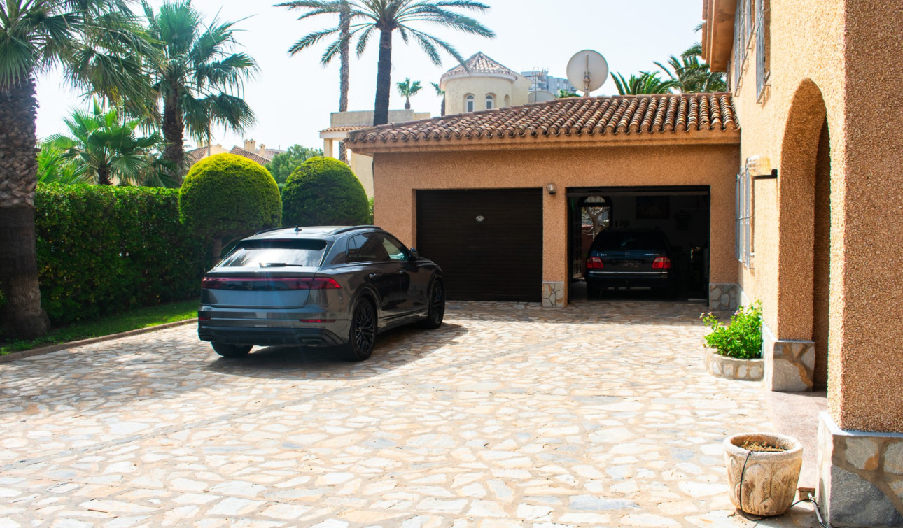 Resale - Detached Villa - Cartagena - La Manga del Mar Menor