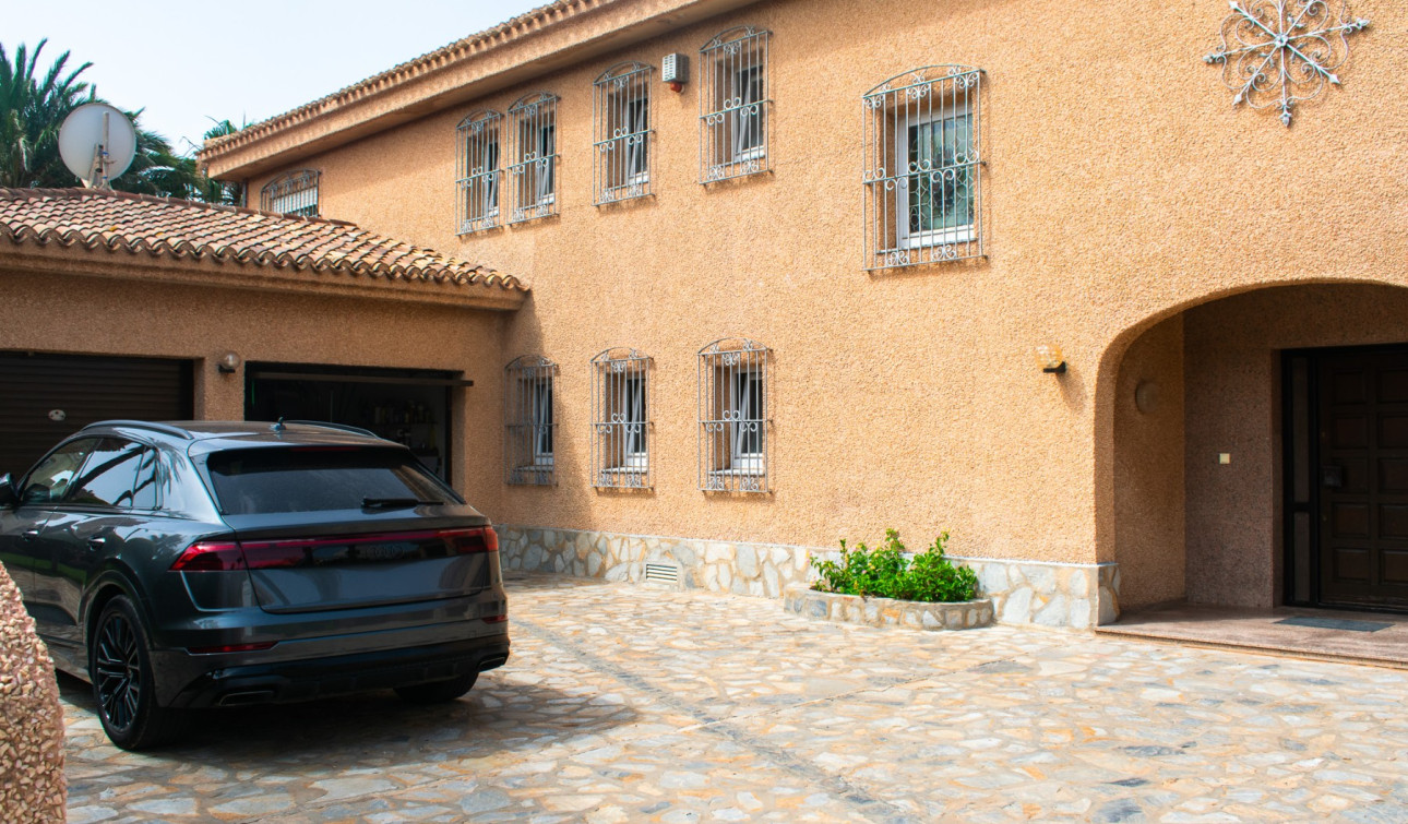 Resale - Detached Villa - Cartagena - La Manga del Mar Menor