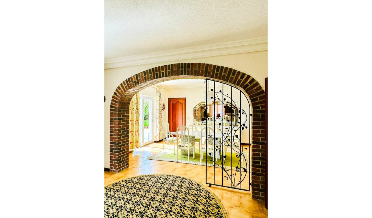 Resale - Detached Villa - Cartagena - La Manga del Mar Menor