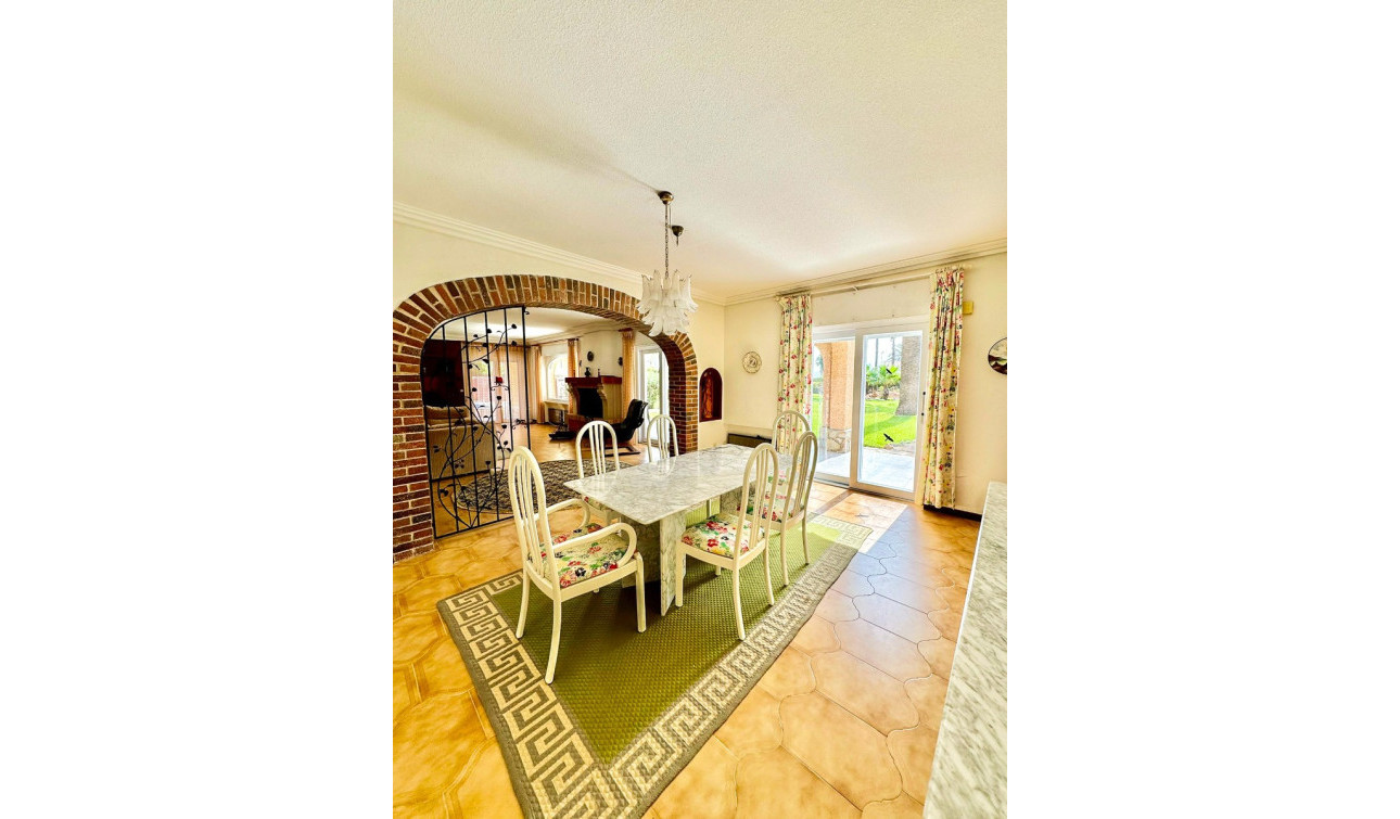 Resale - Detached Villa - Cartagena - La Manga del Mar Menor