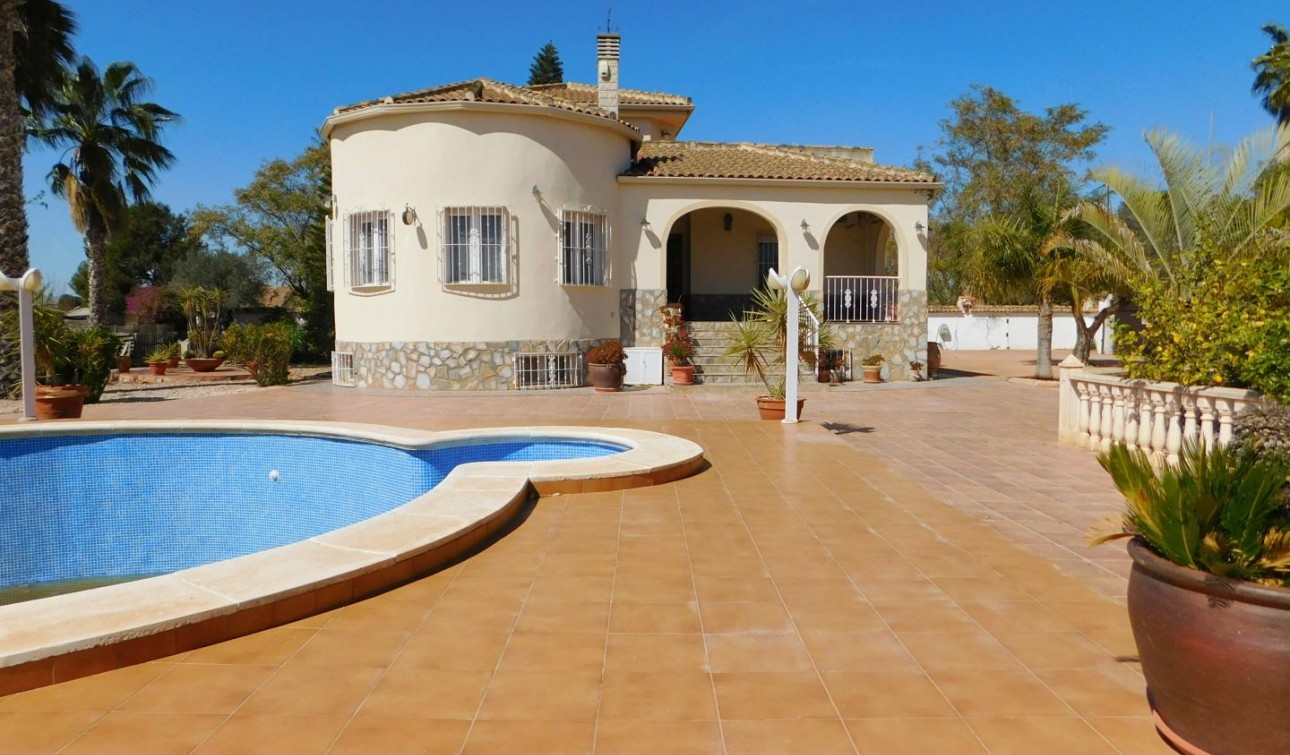 Resale - Detached Villa - Catral