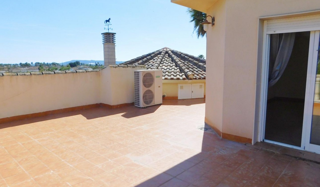 Resale - Detached Villa - Catral