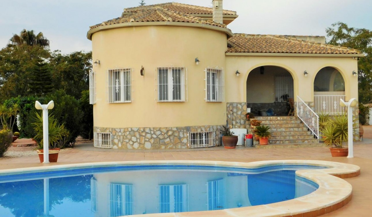 Resale - Detached Villa - Catral