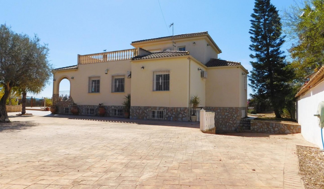 Resale - Detached Villa - Catral