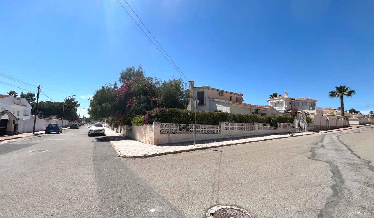 Resale - Detached Villa - Ciudad Quesada - Central Quesada