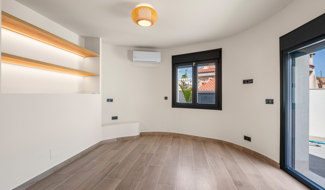 Resale - Detached Villa - Ciudad Quesada
