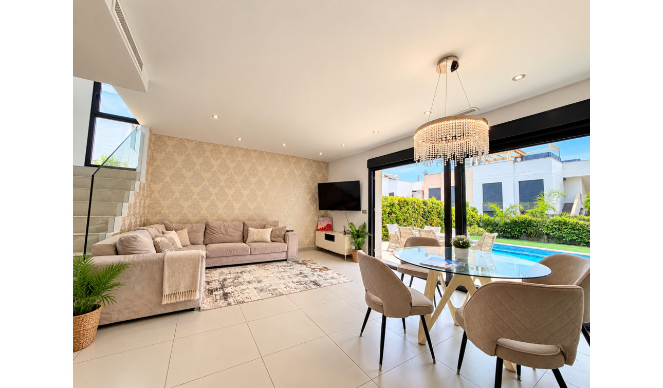 Resale - Detached Villa - Ciudad Quesada