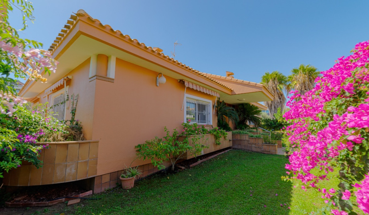 Resale - Detached Villa - Dehesa de Campoamor - Campoamor