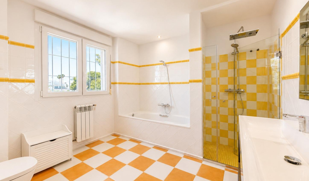 Resale - Detached Villa - Dehesa de Campoamor - Campoamor