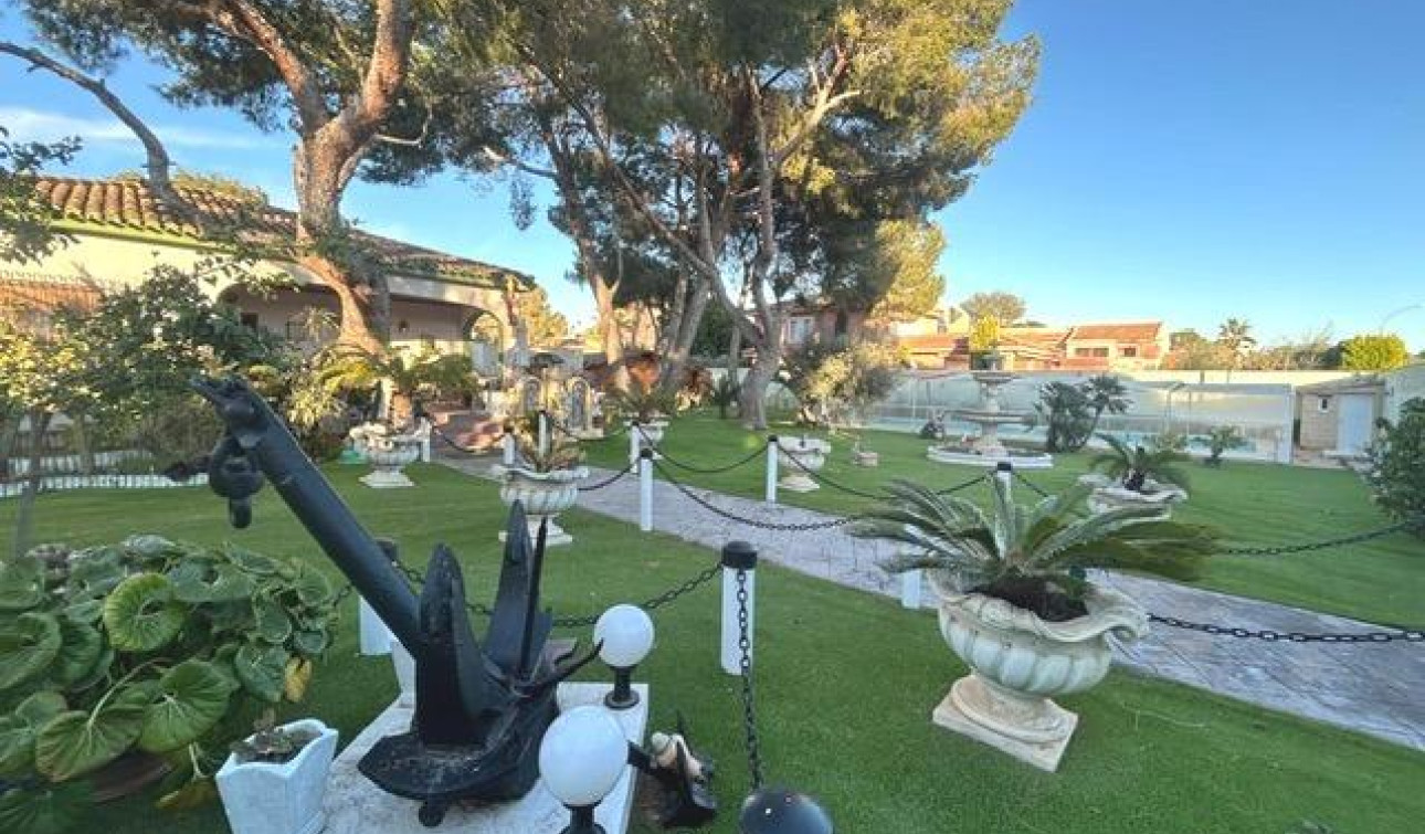 Resale - Detached Villa - Dehesa de Campoamor - Campoamor