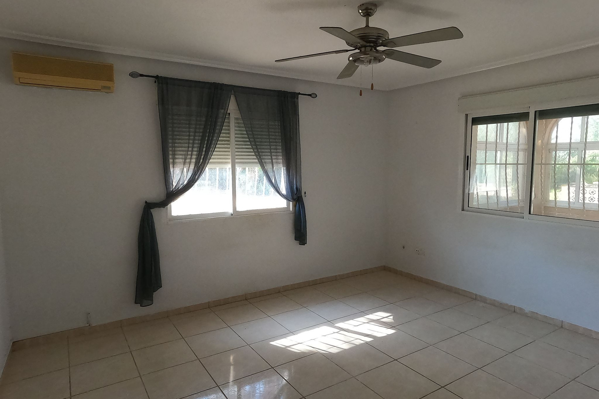 Resale - Detached Villa - Dolores