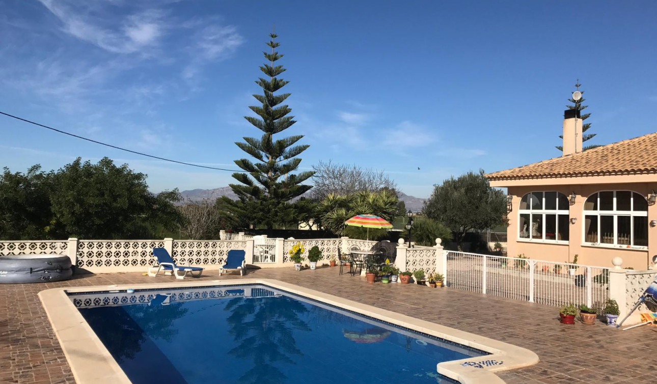 Resale - Detached Villa - Dolores