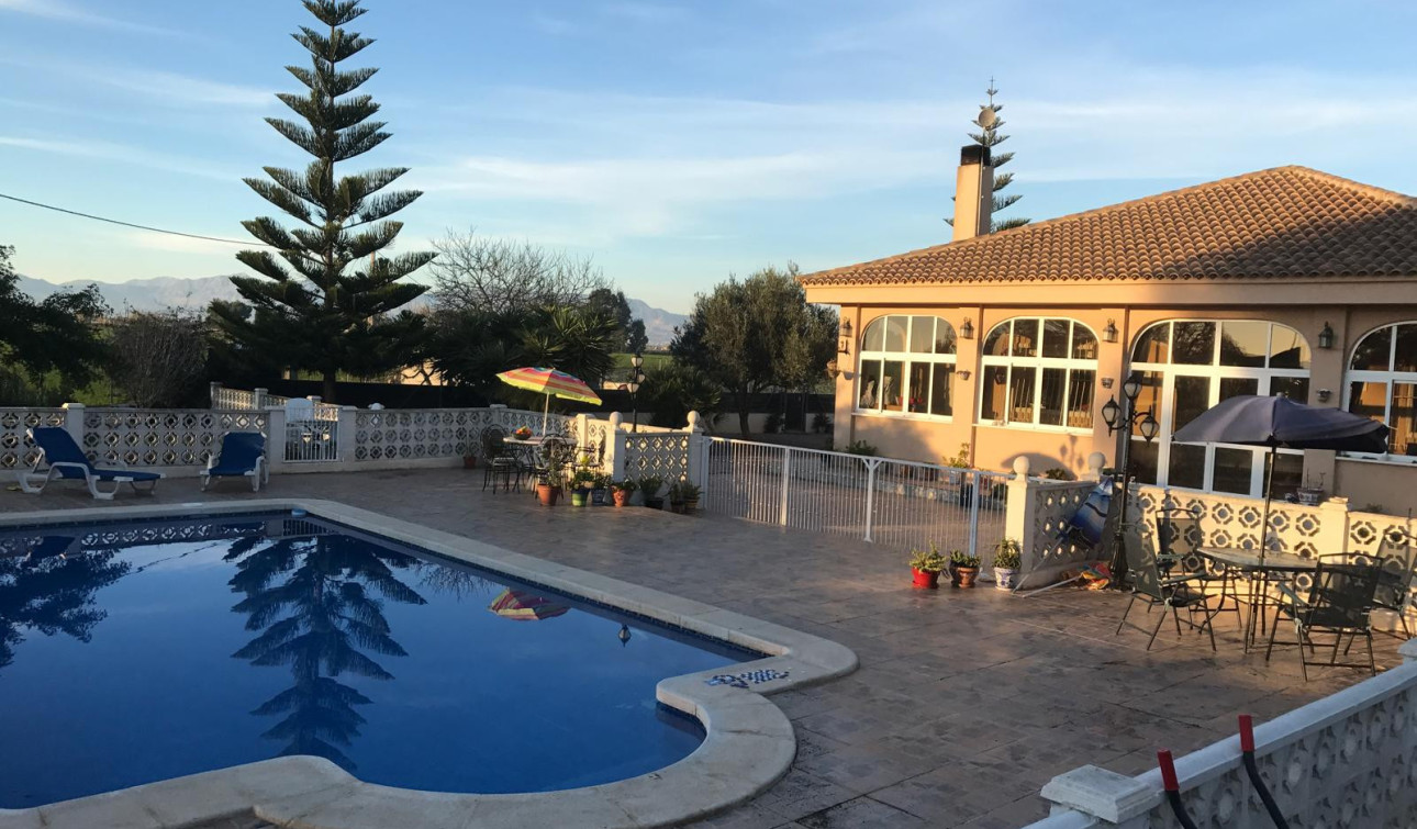 Resale - Detached Villa - Dolores