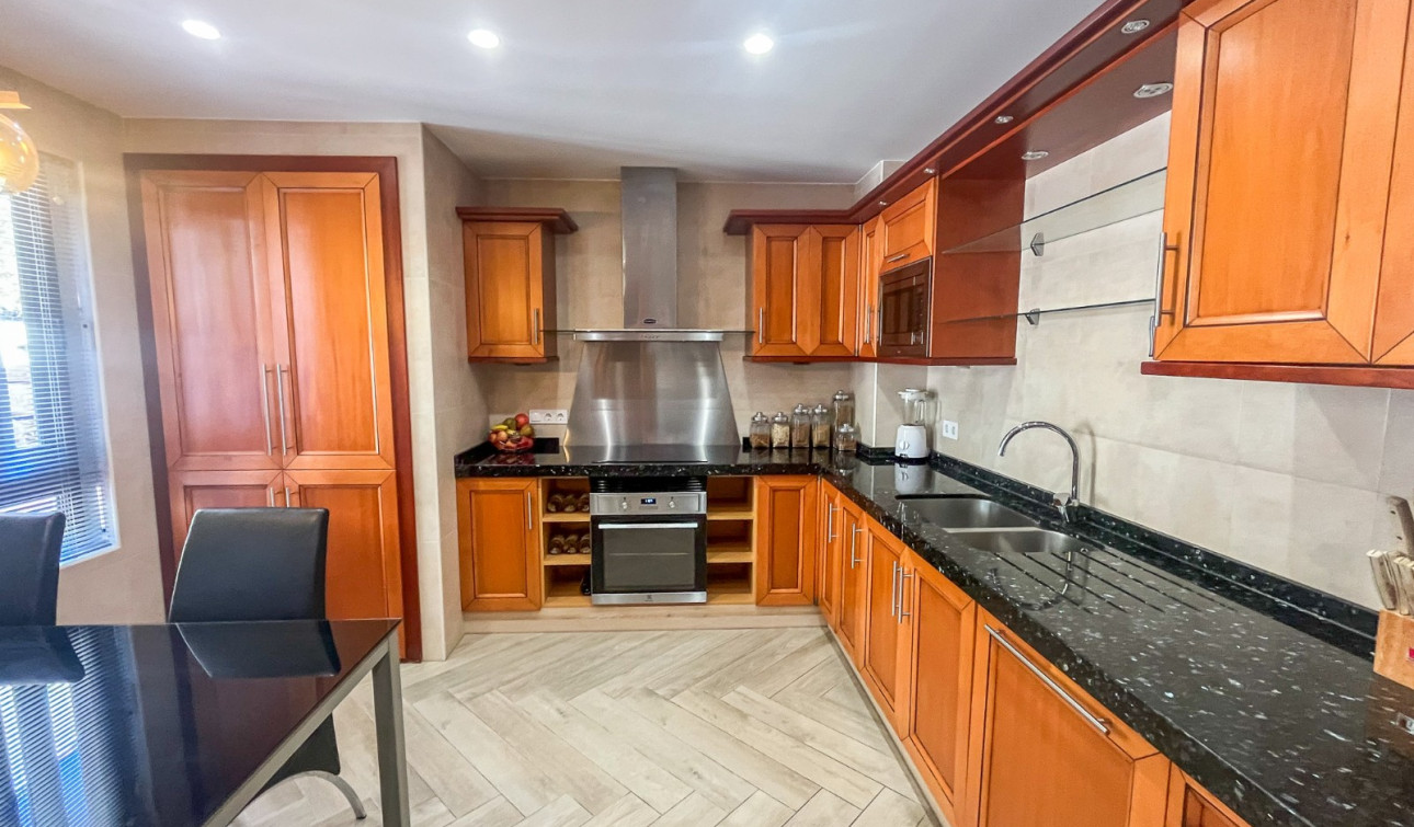 Resale - Detached Villa - Finestrat - Balcon sierra cortina