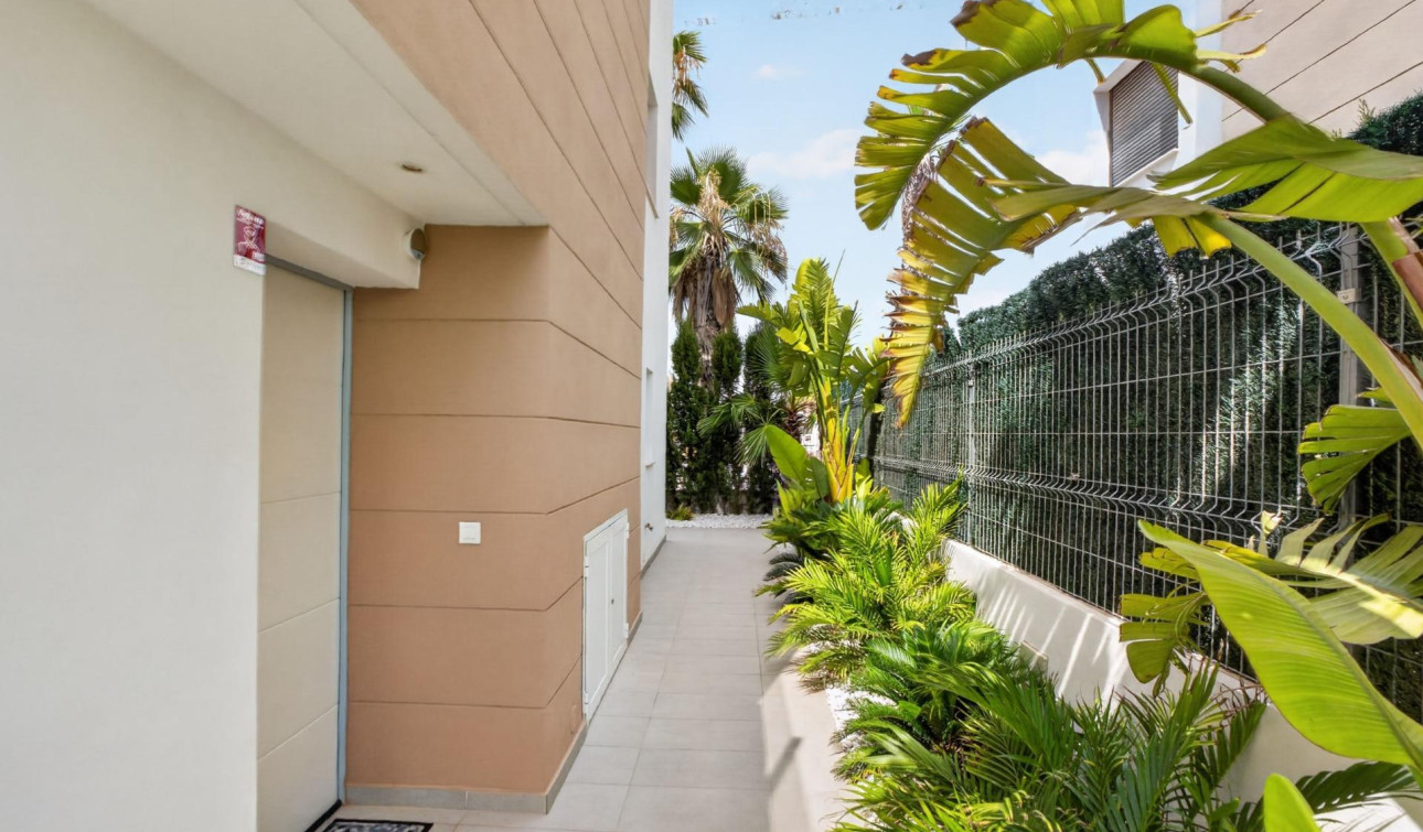 Resale - Detached Villa - Guardamar del Segura - EL RASO