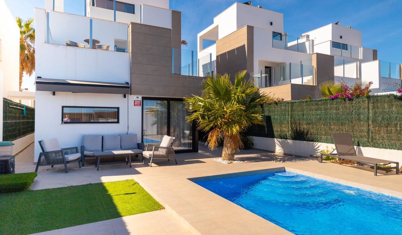 Resale - Detached Villa - Guardamar del Segura - EL RASO