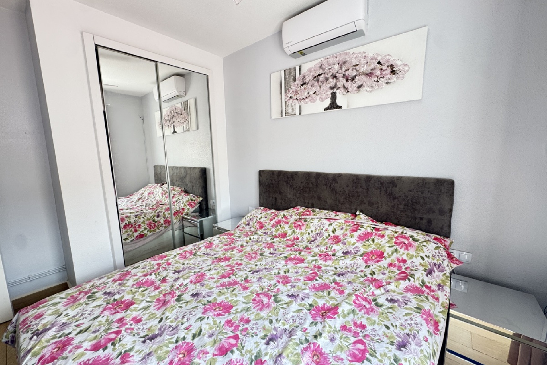 Resale - Detached Villa - La Florida