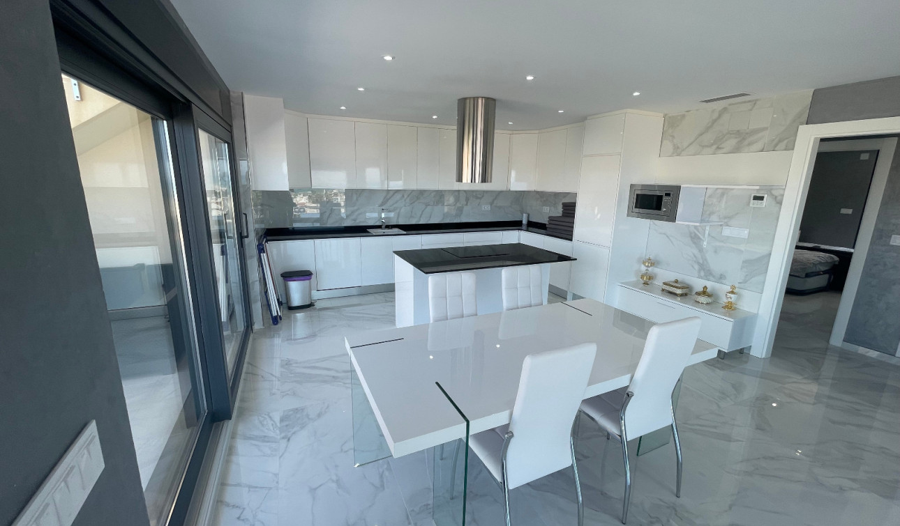 Resale - Detached Villa - La Mata