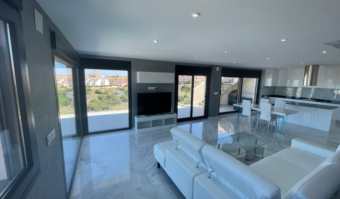 Resale - Detached Villa - La Mata