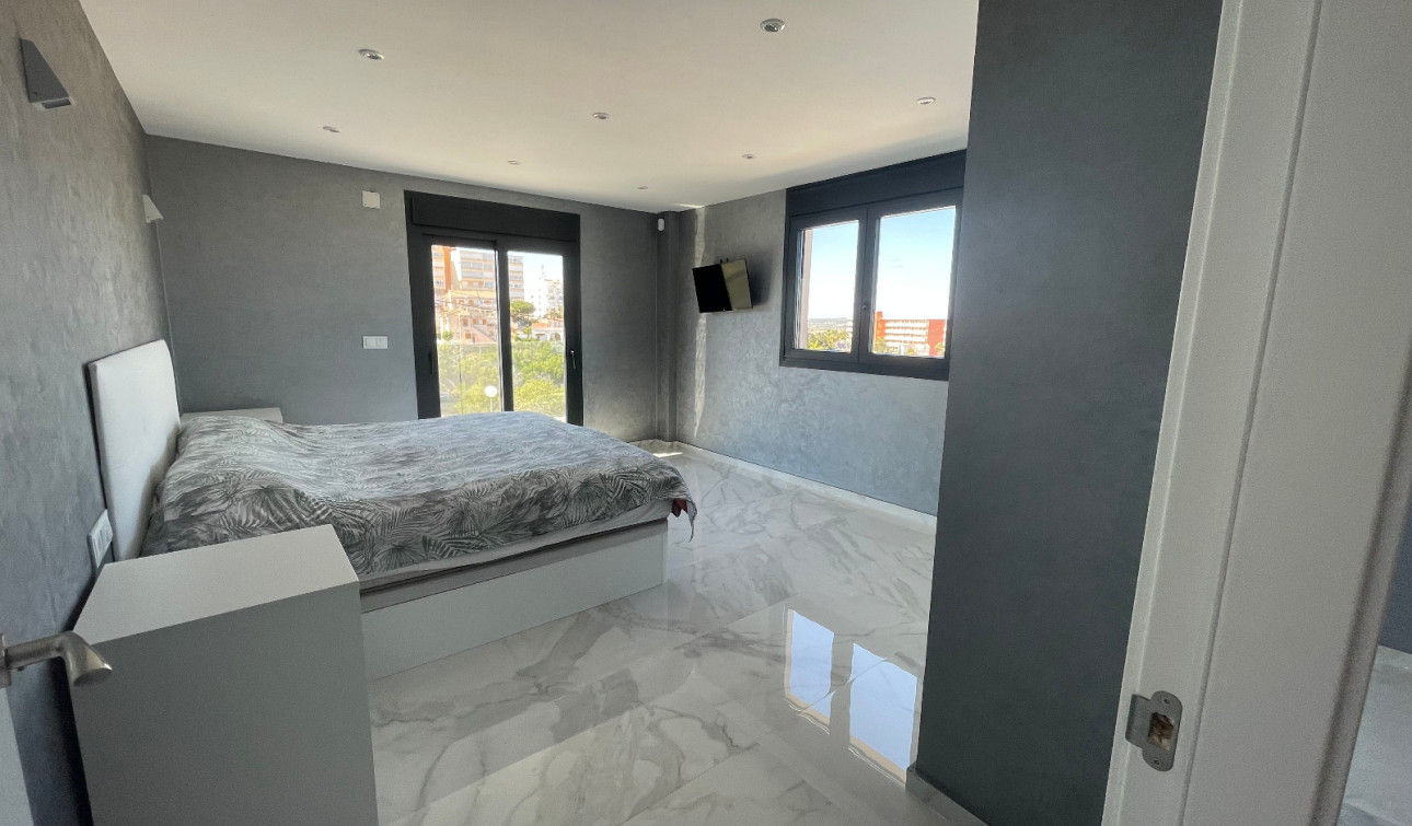 Resale - Detached Villa - La Mata