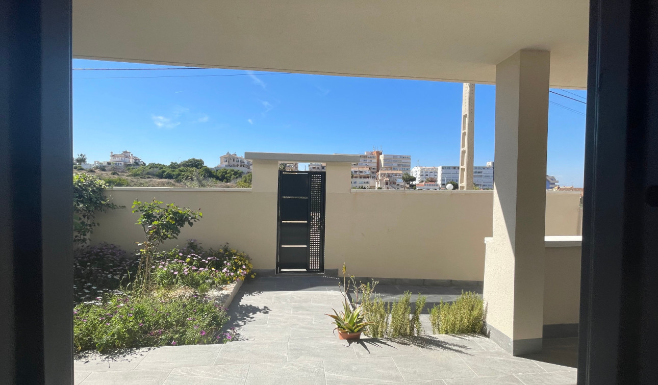 Resale - Detached Villa - La Mata