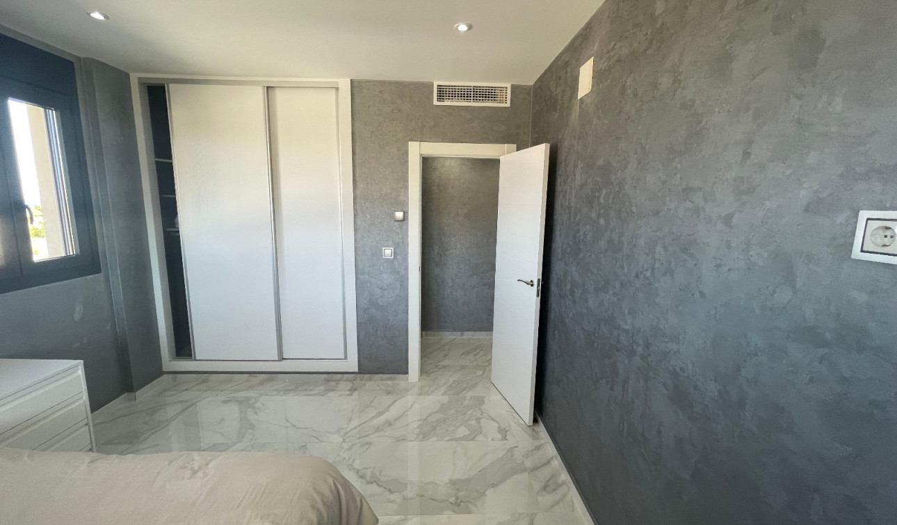 Resale - Detached Villa - La Mata