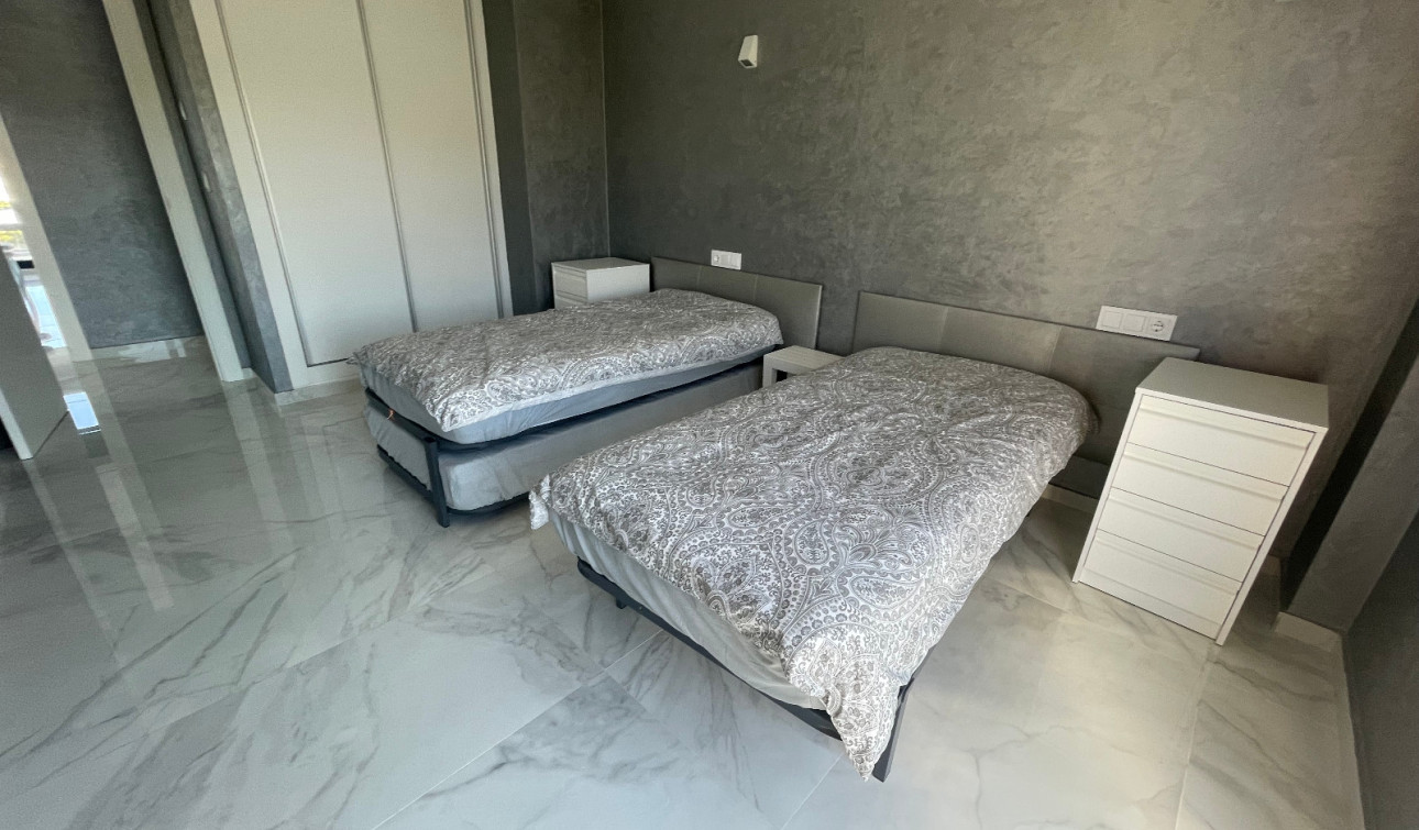 Resale - Detached Villa - La Mata