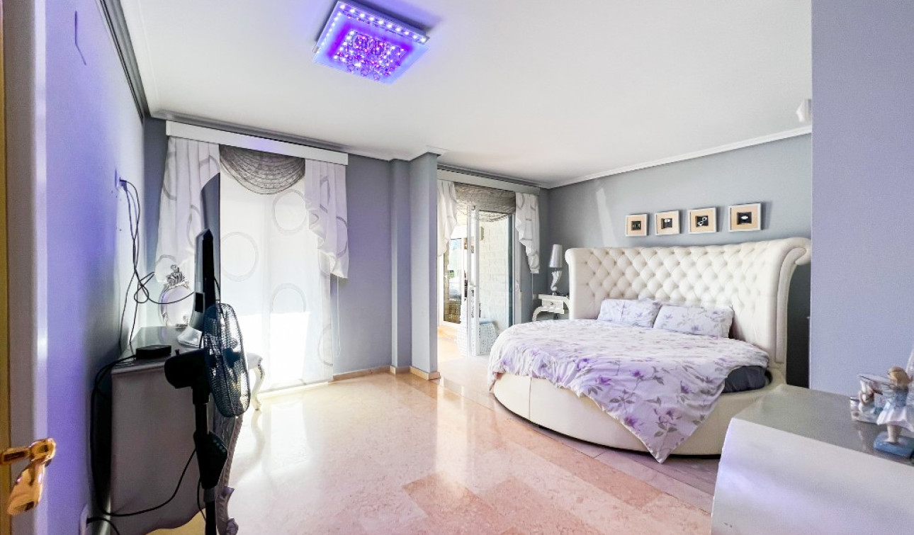 Resale - Detached Villa - La Mata