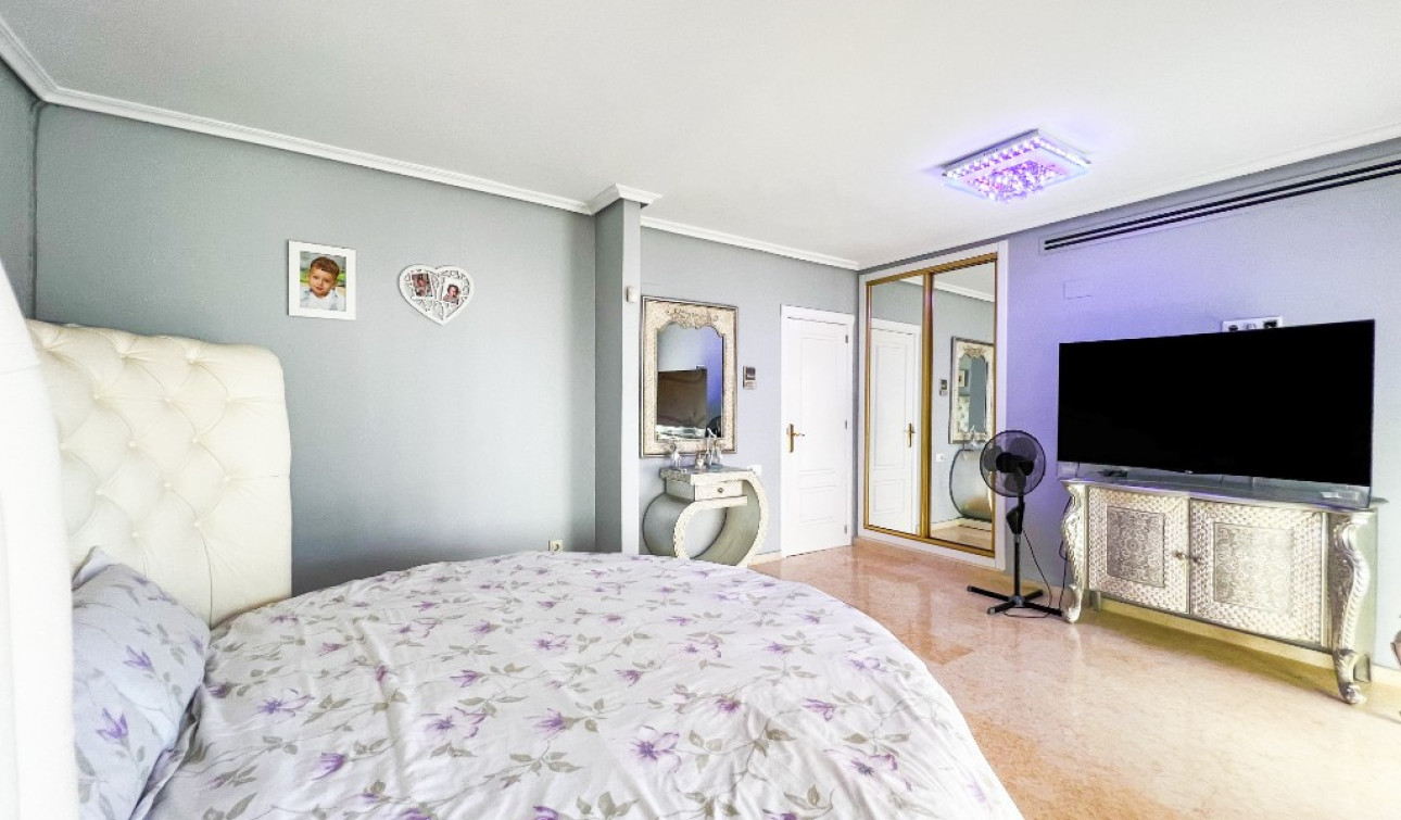 Resale - Detached Villa - La Mata