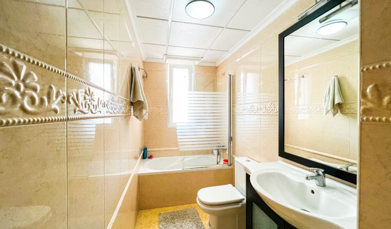 Resale - Detached Villa - La Mata