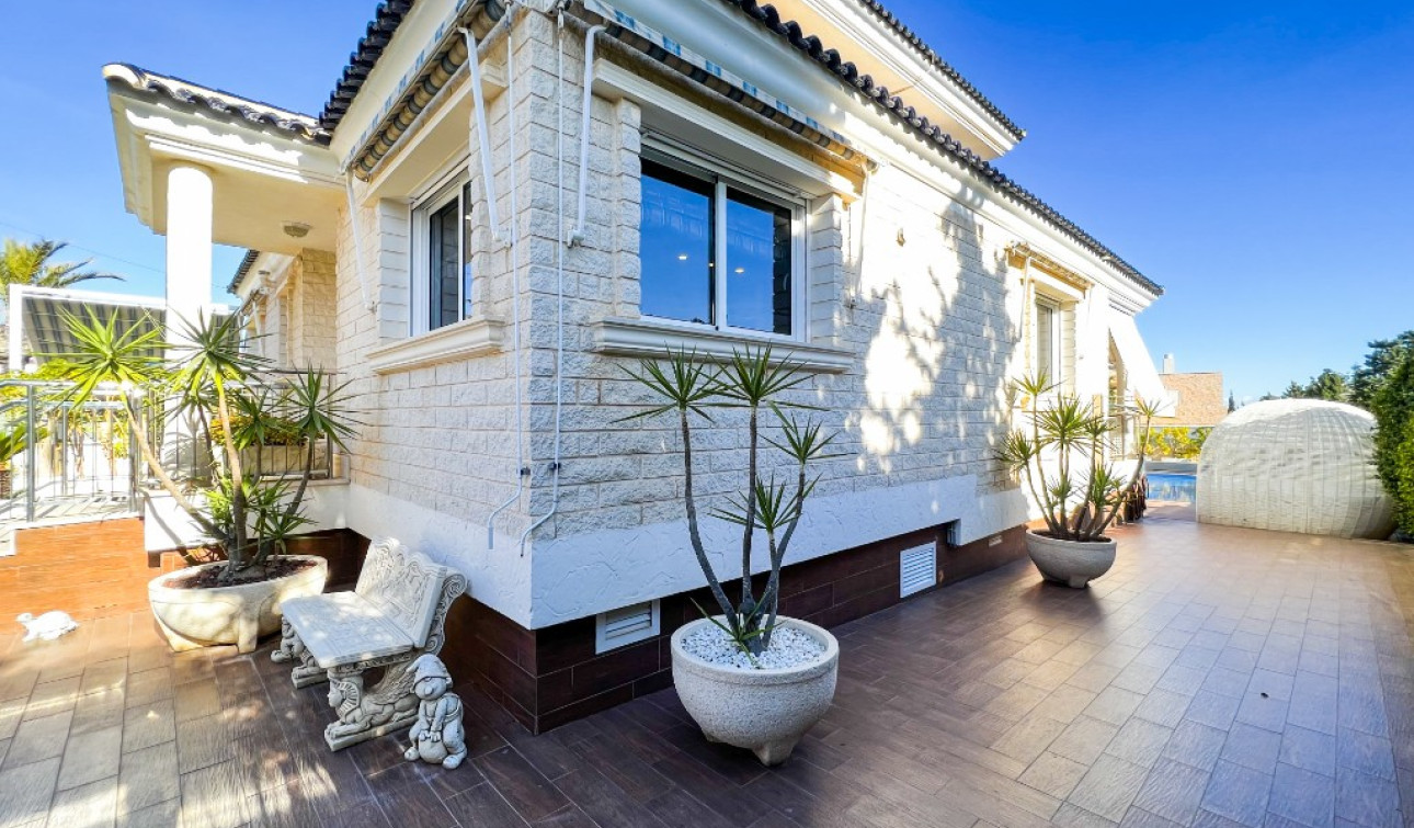 Resale - Detached Villa - La Mata
