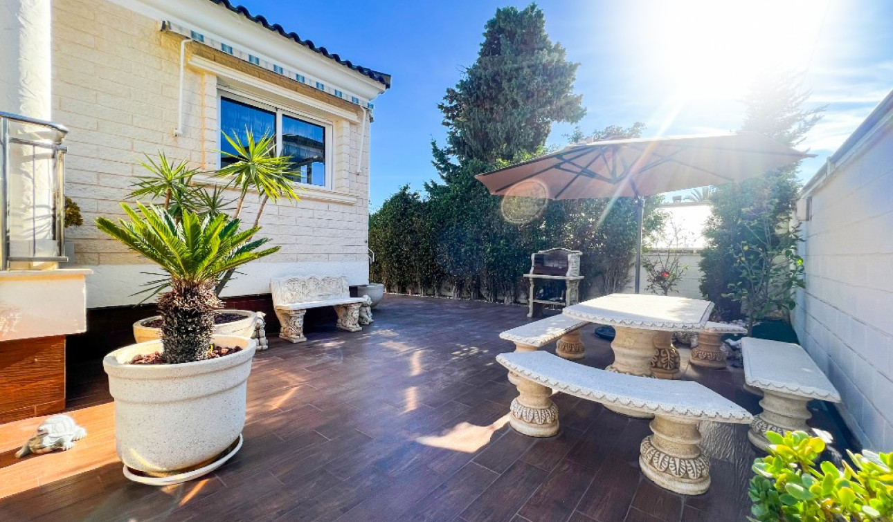 Resale - Detached Villa - La Mata