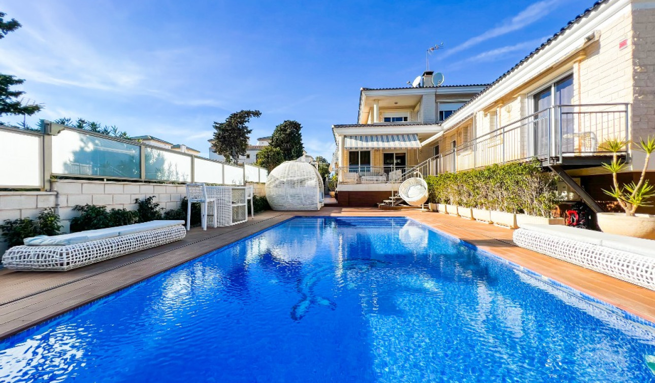 Resale - Detached Villa - La Mata