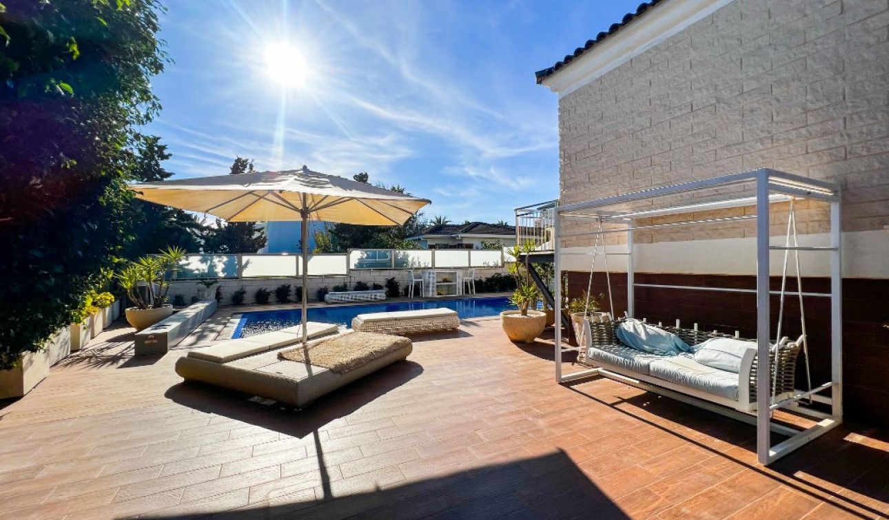 Resale - Detached Villa - La Mata