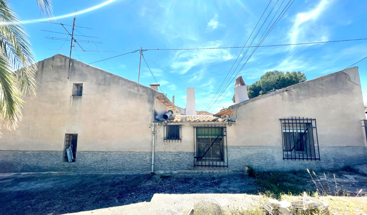 Resale - Detached Villa - La Romana - Villas de la Romana
