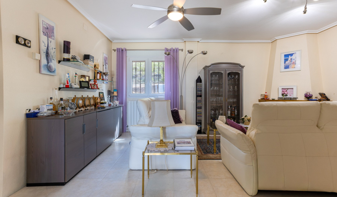 Resale - Detached Villa - La Zarza