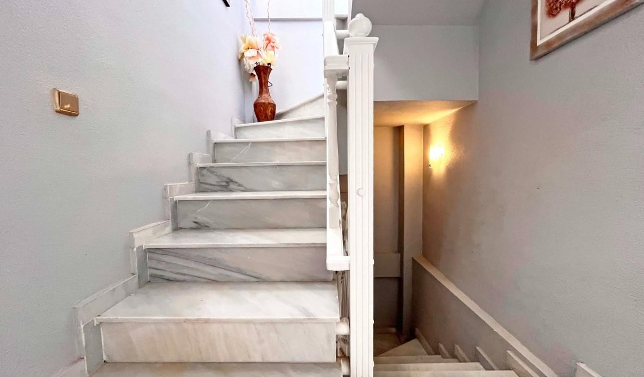 Resale - Detached Villa - La Zenia