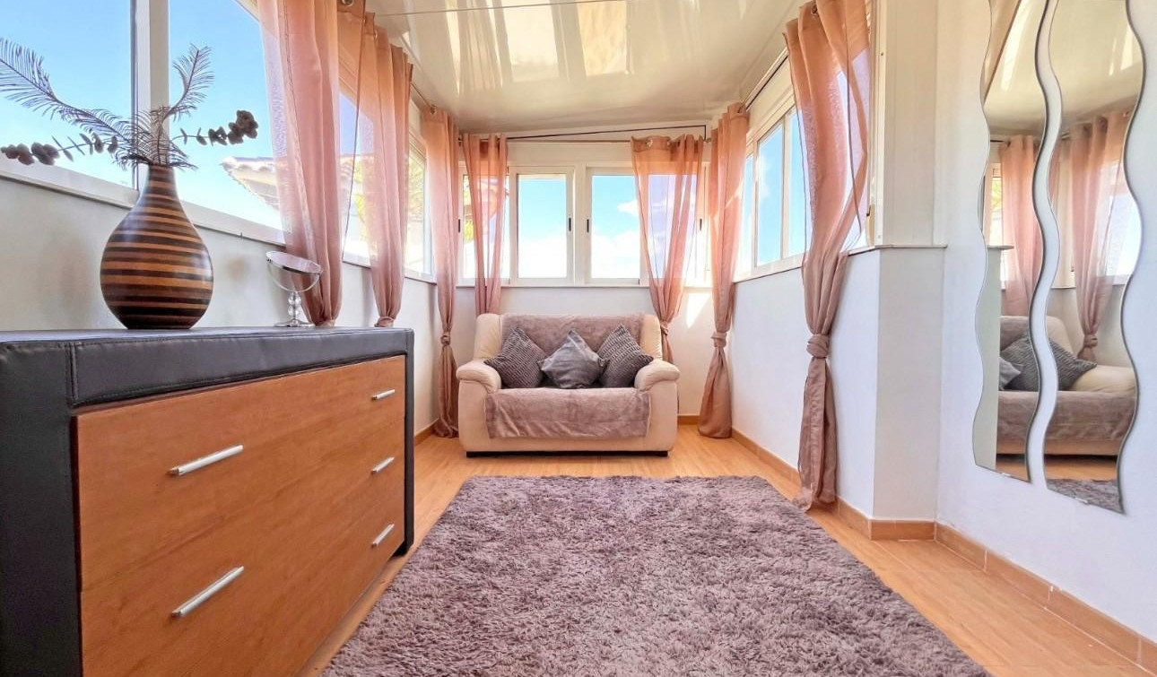 Resale - Detached Villa - La Zenia