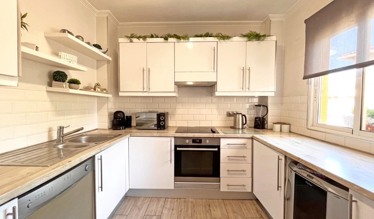 Resale - Detached Villa - La Zenia