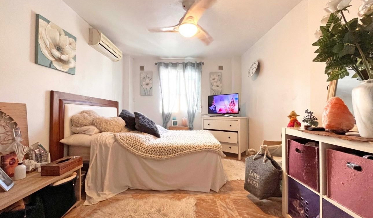 Resale - Detached Villa - La Zenia