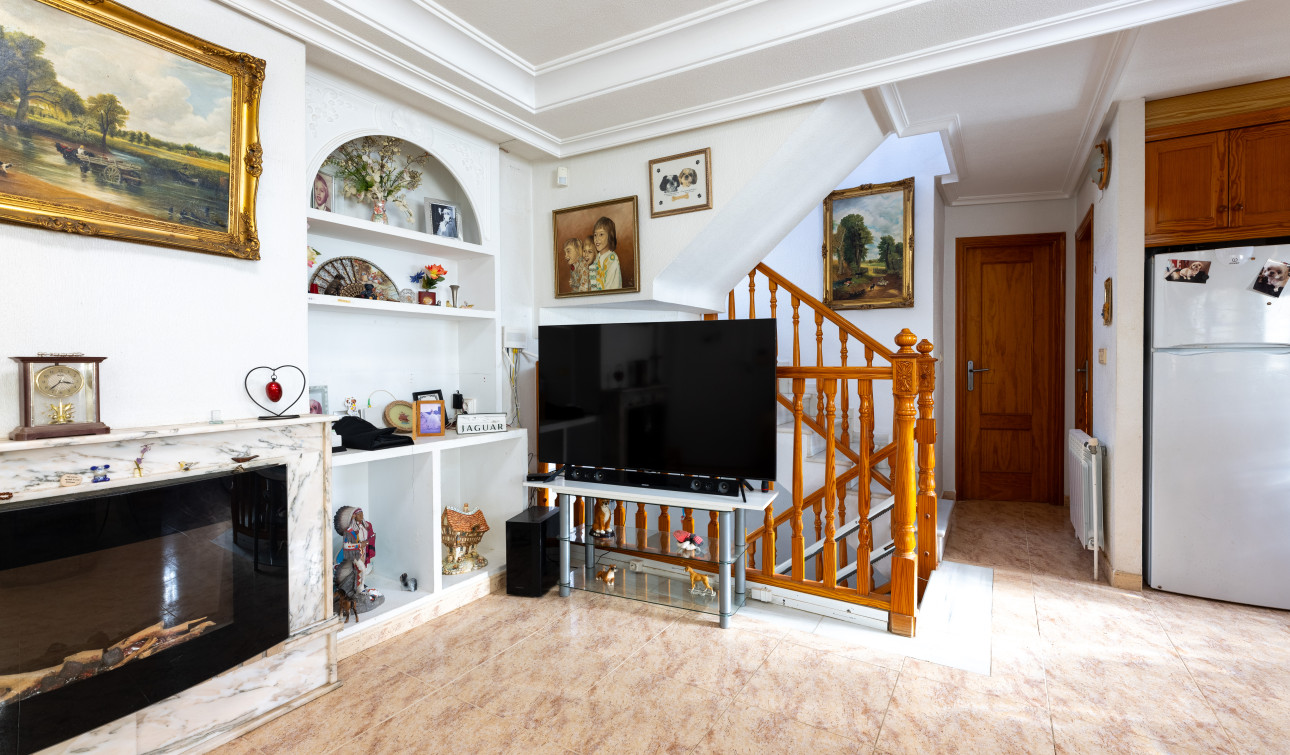 Resale - Detached Villa - Los Altos