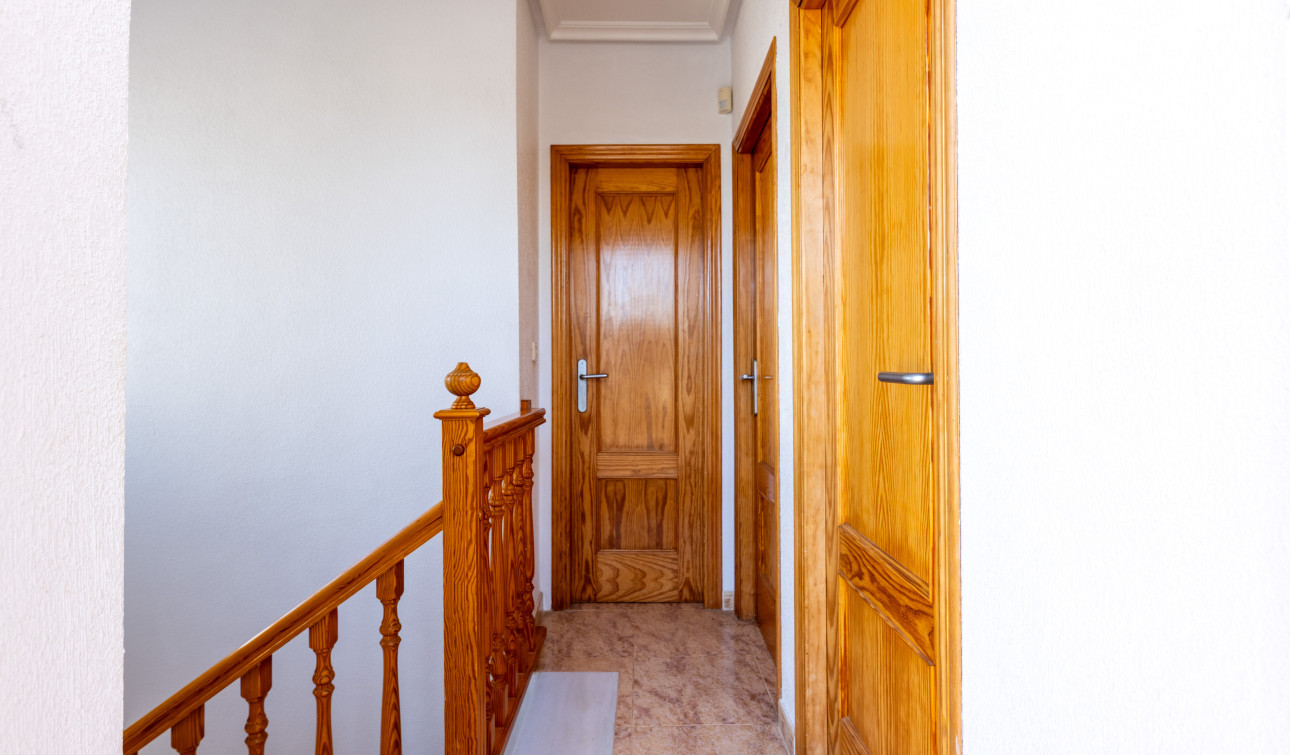 Resale - Detached Villa - Los Altos