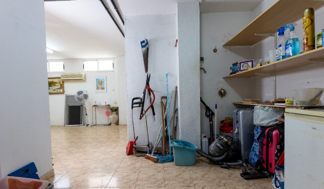 Resale - Detached Villa - Los Altos