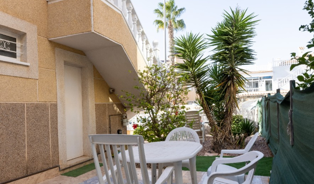 Resale - Detached Villa - Los Altos