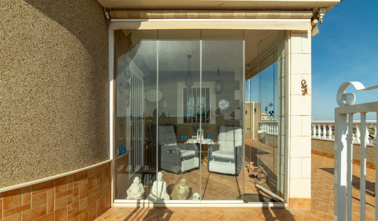 Resale - Detached Villa - Los Altos