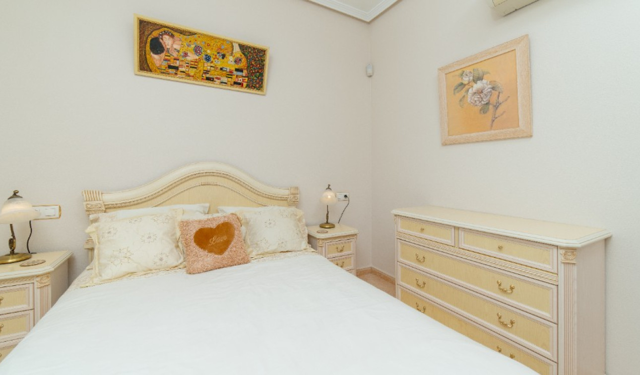 Resale - Detached Villa - Los Altos