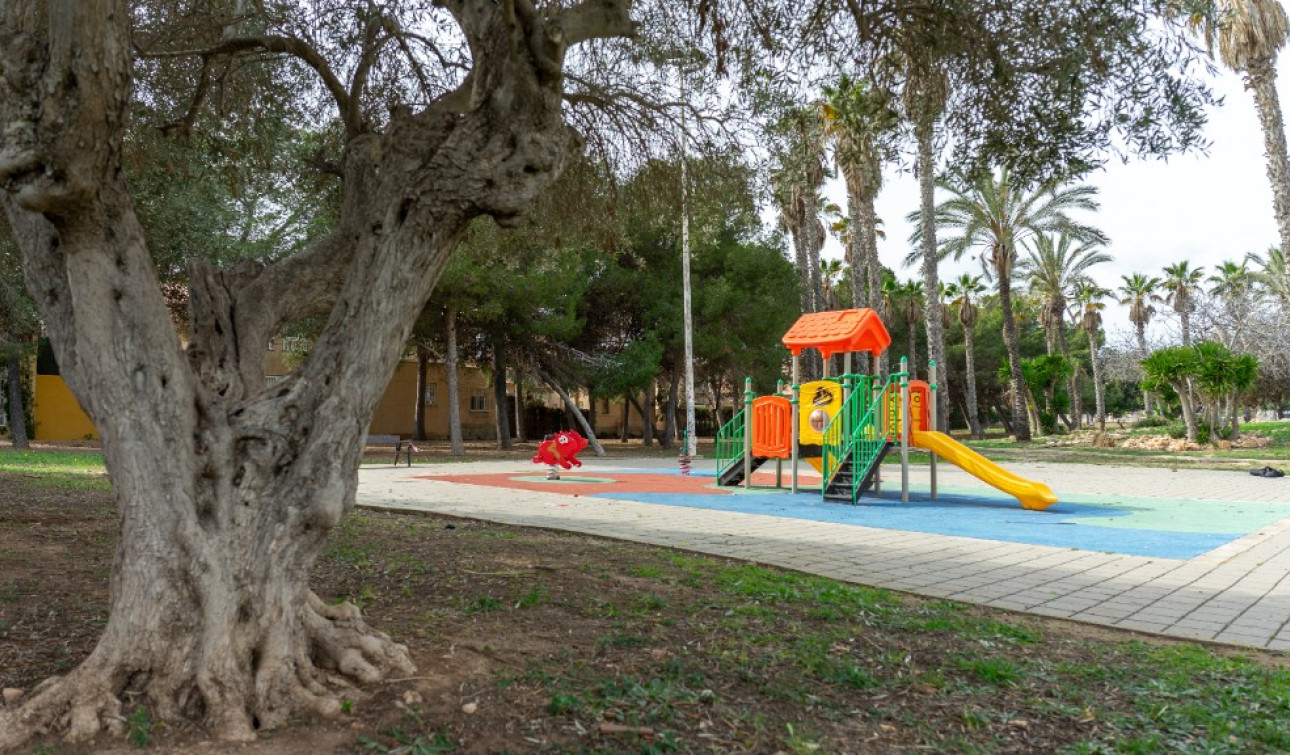 Resale - Detached Villa - Los Altos