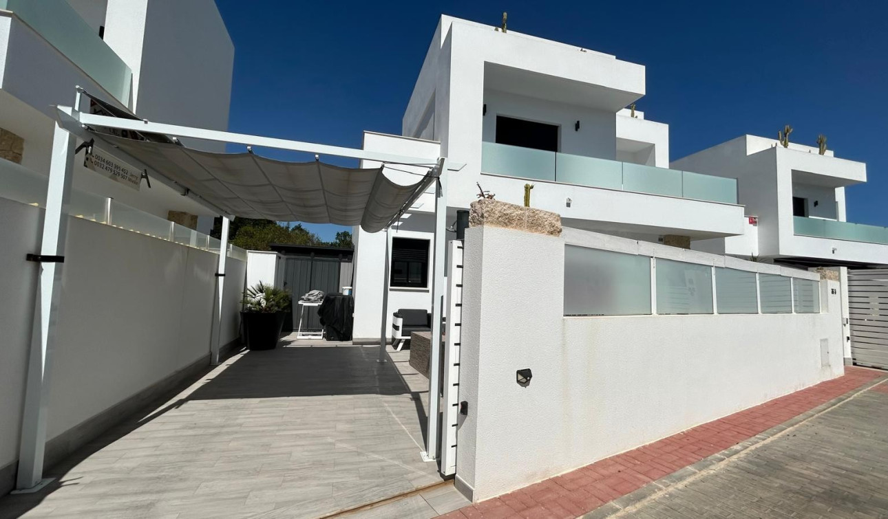 Resale - Detached Villa - Los Montesinos - La Herada